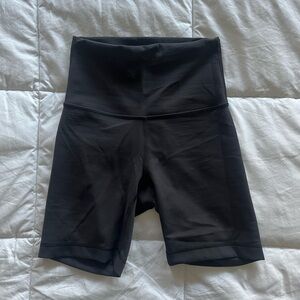 Wunder Train High-Rise Short 6”